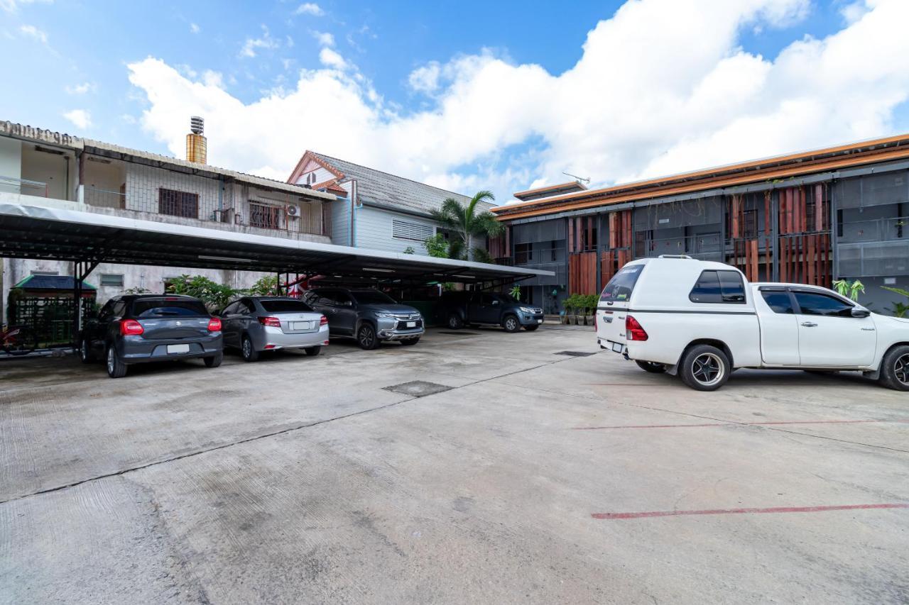 Cs Klongtoey Grand Resort Ban Yep Chaeng Eksteriør billede